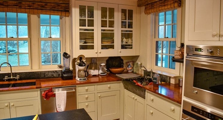 white kitchen cabinet refacing